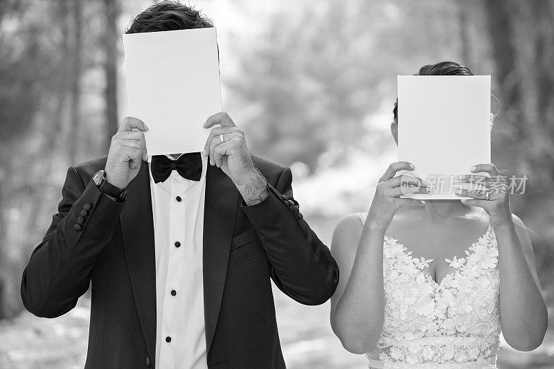 新婚夫妇用白纸。