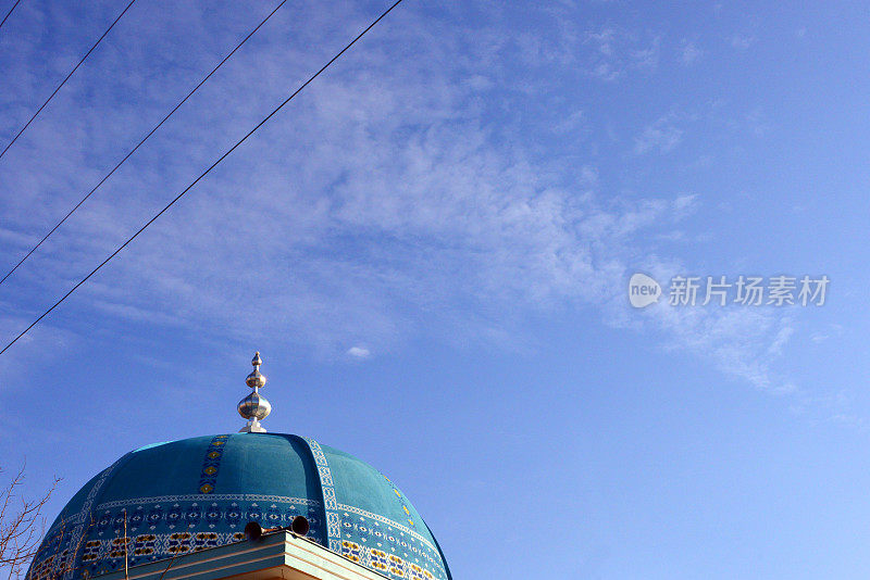 阿富汗马扎里沙里夫伊玛目布哈里清真寺的圆顶