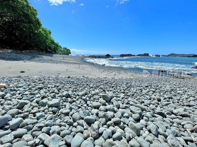 圆形石头海滩-奎波斯，哥斯达黎加