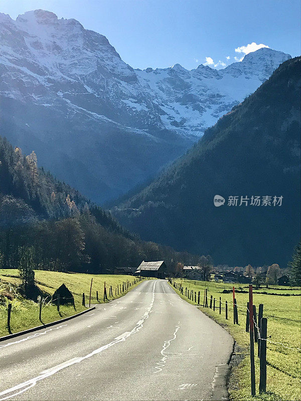 瑞士伯尔尼州的Lauterbrunnen村