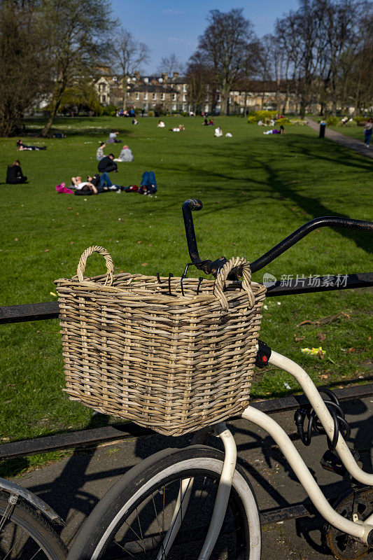 剑桥公园前的自行车
