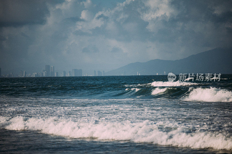 越南会安的安邦海滩。