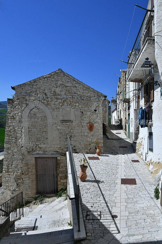 意大利Pietramontecorvino的Apulian村庄。