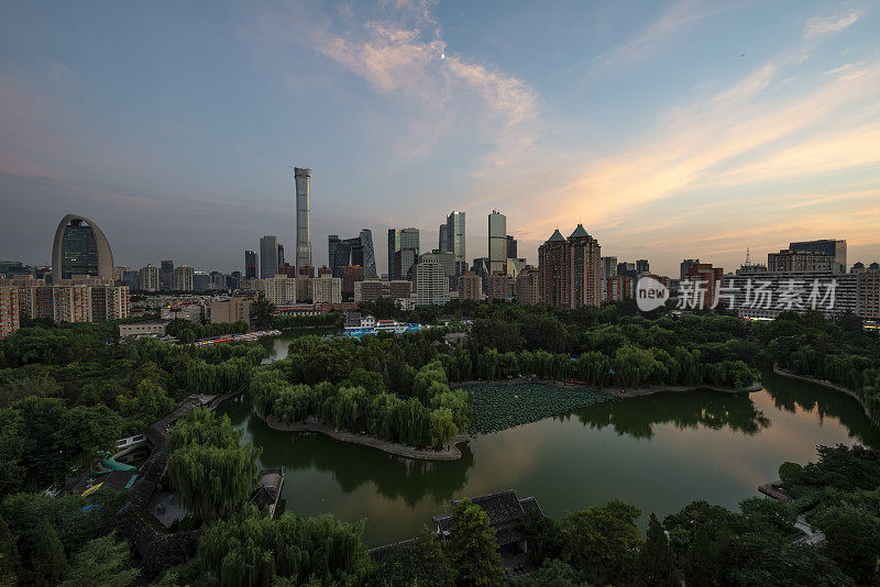 北京中央商务区大厦夜景，北京中国城市景观