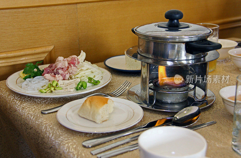 朝鲜:平壤的火锅午餐