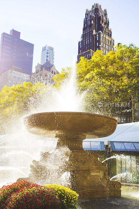 美丽的喷泉在布莱恩特公园，曼哈顿