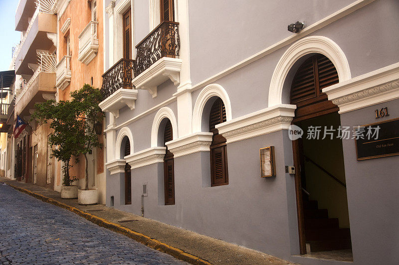 波多黎各圣胡安老城的多彩街道