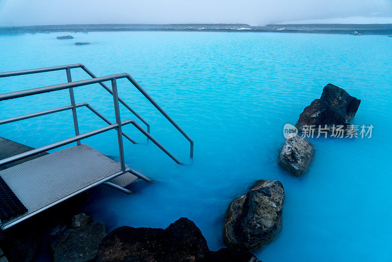 进入冰岛的蓝色泻湖(Myvatn自然浴场)