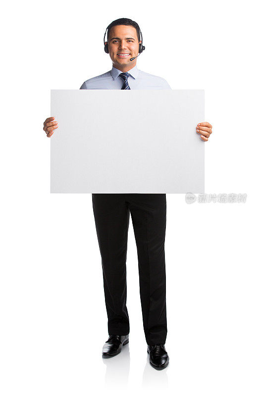 男性客户代表拿着白板