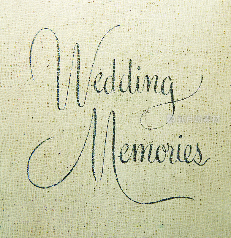 婚礼回忆书封面