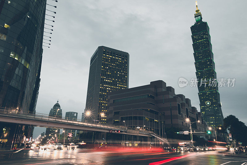 台湾台北市区雨天