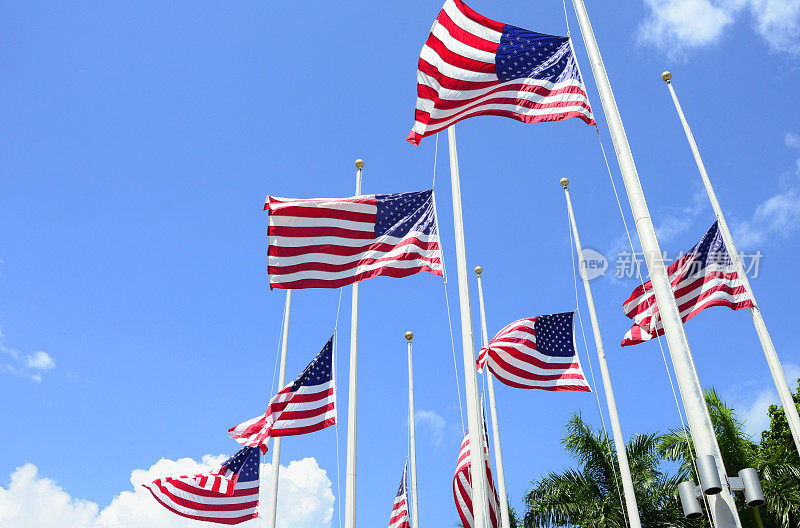 美国国旗降半旗