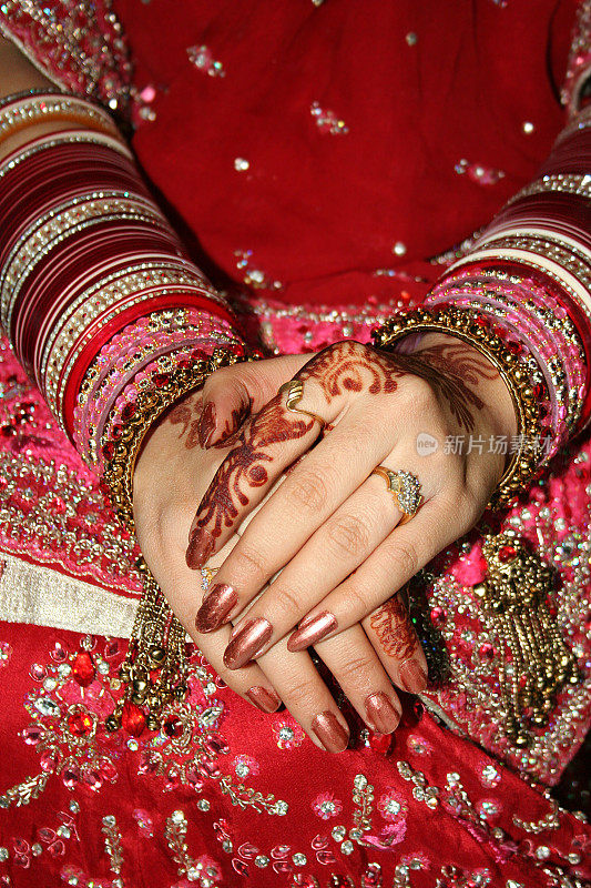 印度已婚女子的手