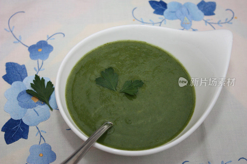 绿色蔬菜汤