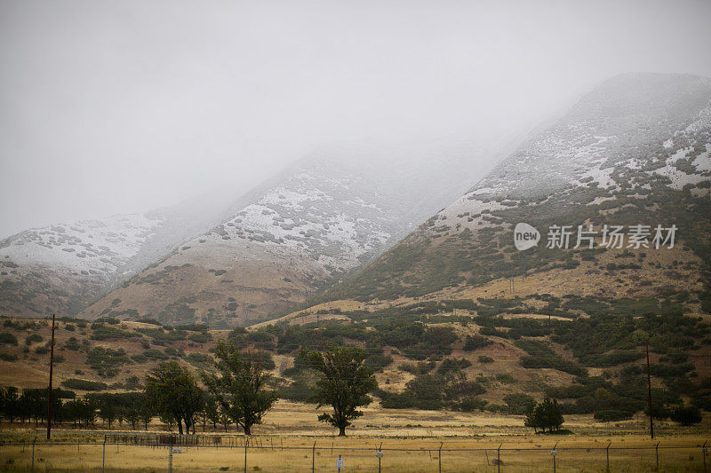 犹他州的雪域西南山麓