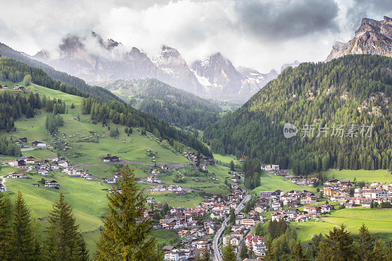 意大利Dolomites南泰洛尔的塞尔瓦村
