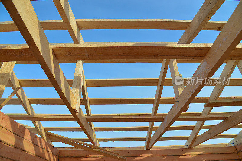 木结构屋面施工细部，屋面木结构体系。