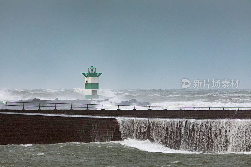 海牙海岸的暴风雨天气