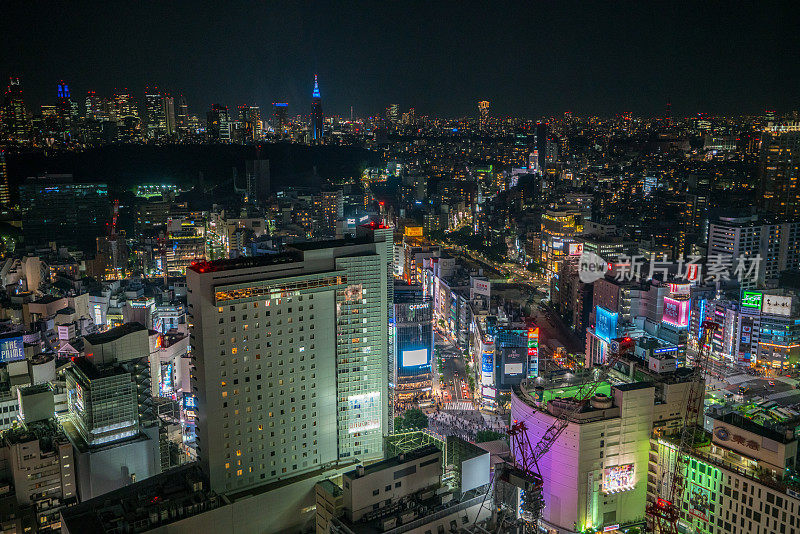 从摩天大楼俯瞰东京涉谷地区