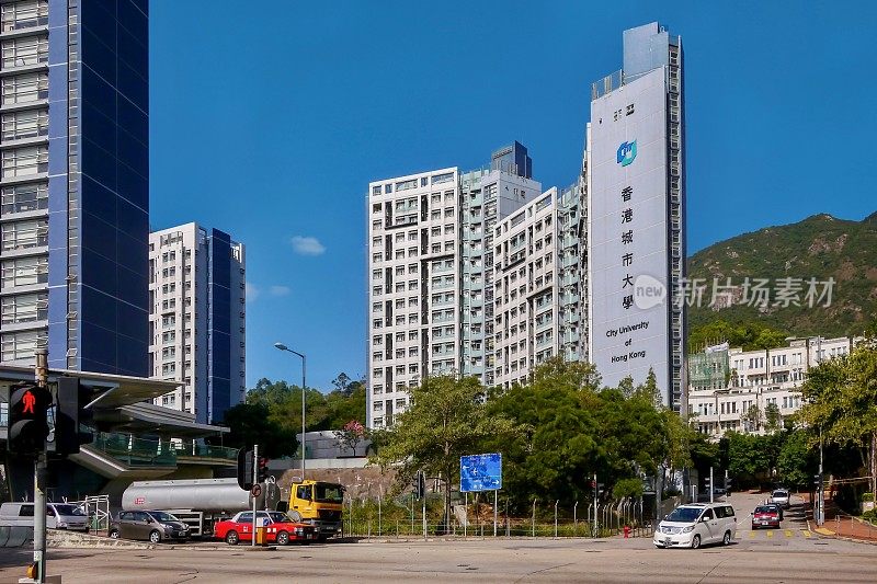 香港城市大学学生公寓的街景。