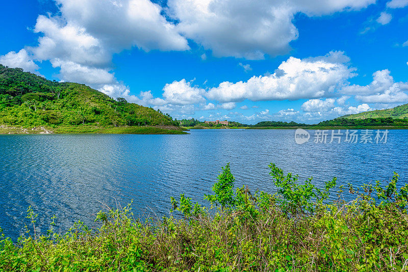 古巴哈纳巴尼拉湖的美景