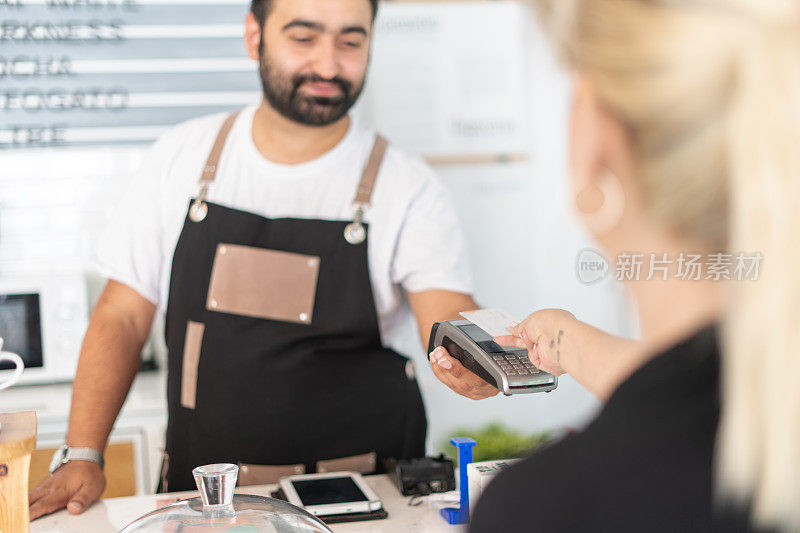 非接触式信用卡支付