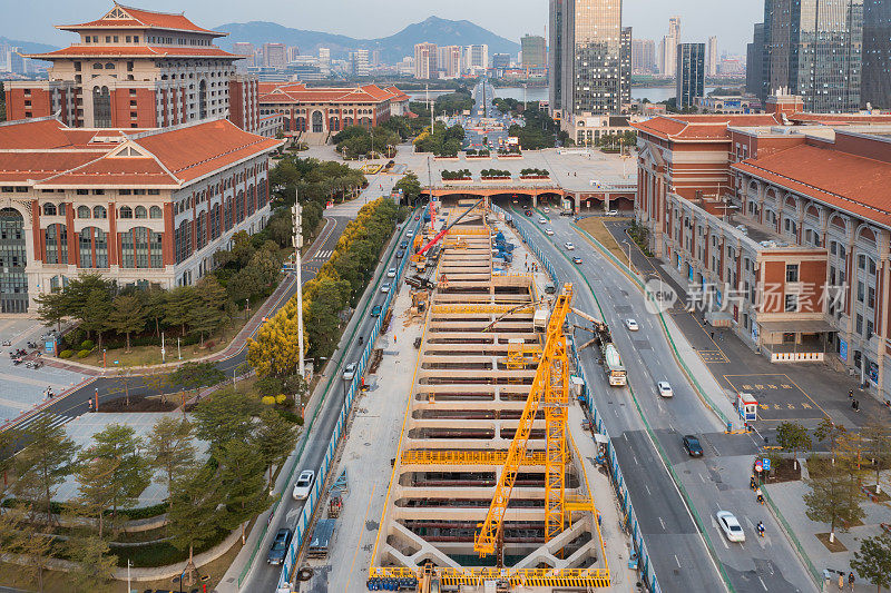 市中心正在修建地铁隧道