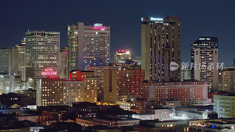 无人机拍摄的新奥尔良市中心夜景