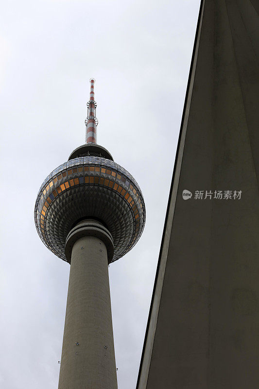 柏林亚历山大广场附近的电视塔