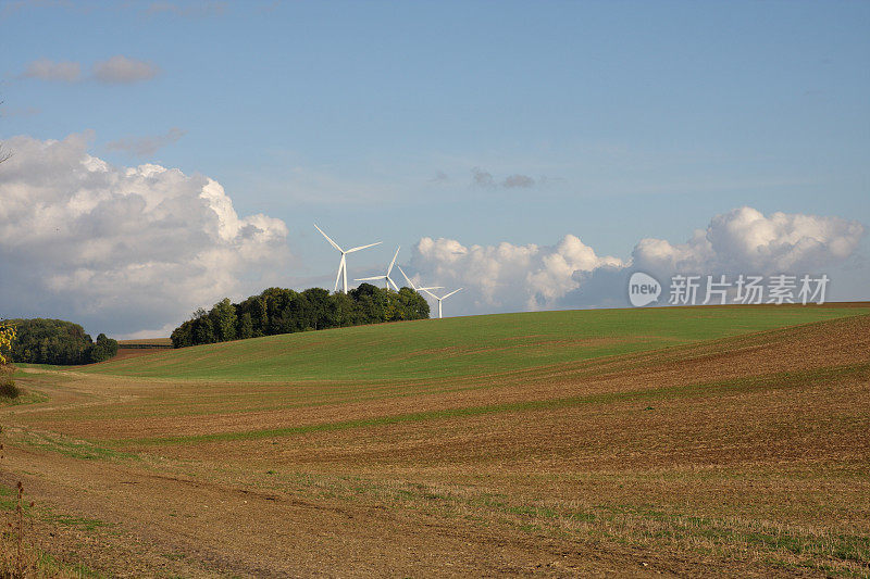 法国香槟的耕地和风力涡轮机