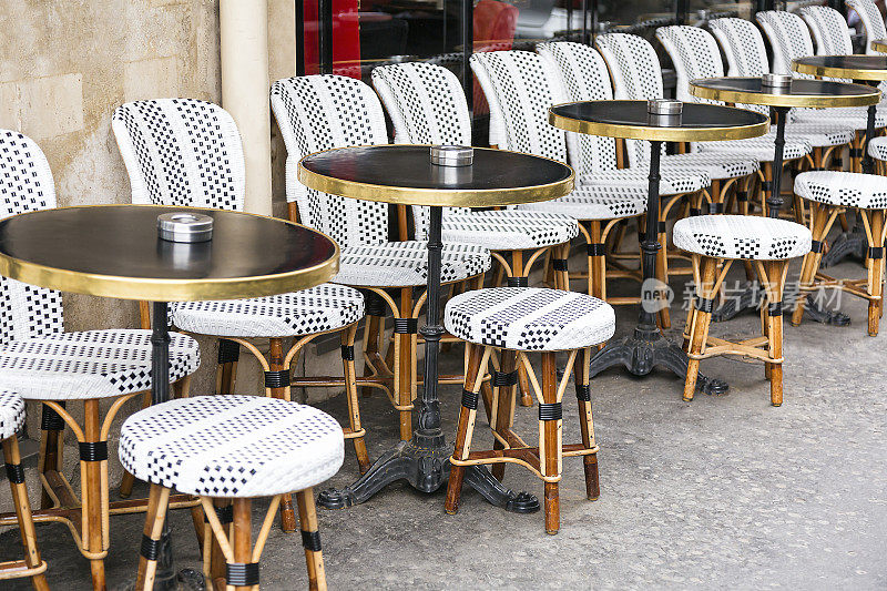法国巴黎的街头咖啡馆