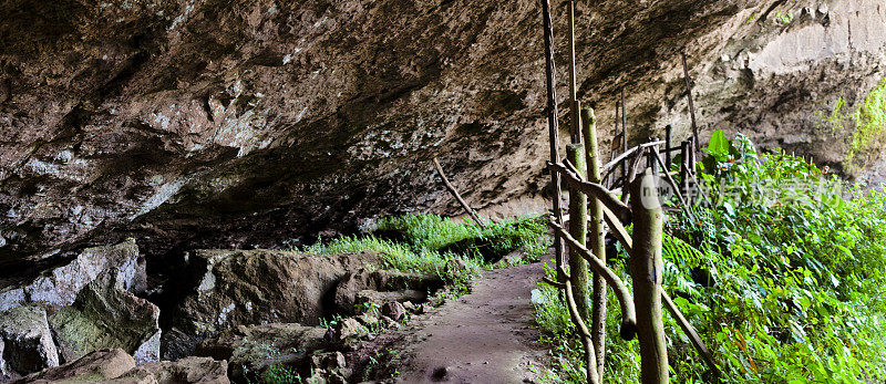 尼加拉瓜的洞穴通道