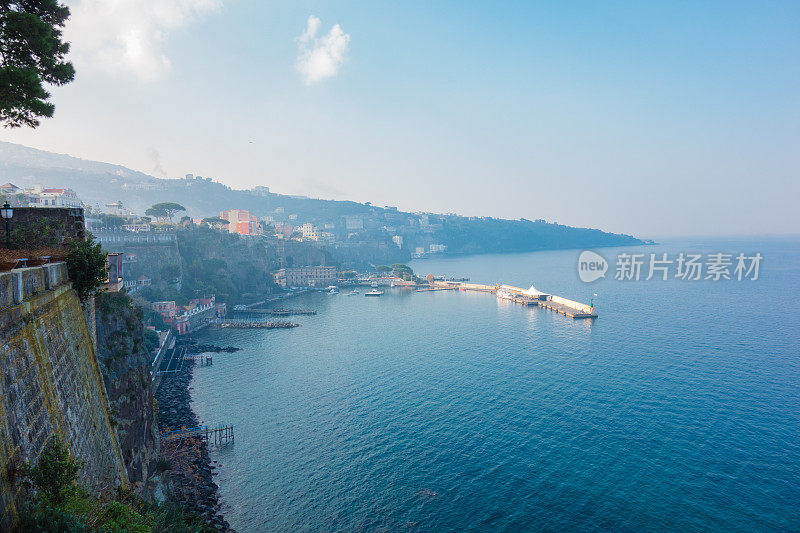 索伦托风景，海洋和海岸线