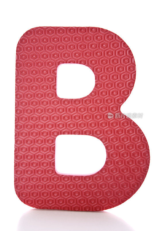 字母B