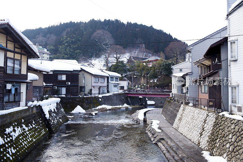 日本冬天的Yumura温泉