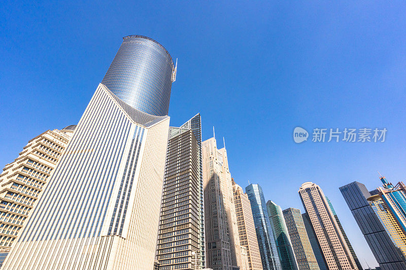 上海市内现代化的办公大楼