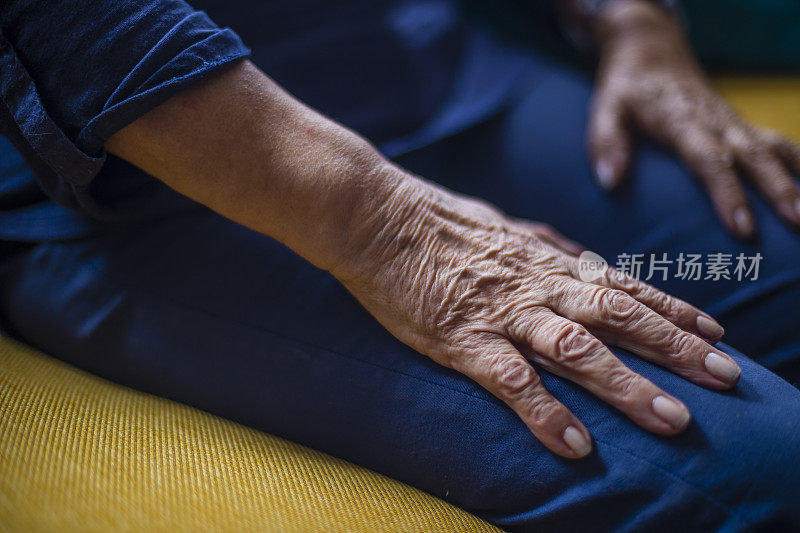 高级的女人的手