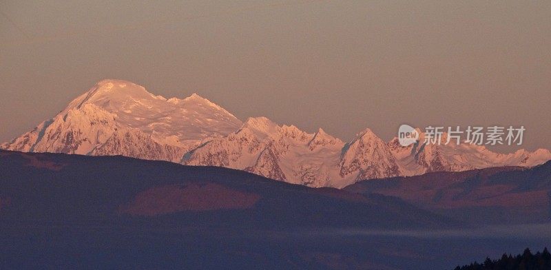 贝克山荒野之光