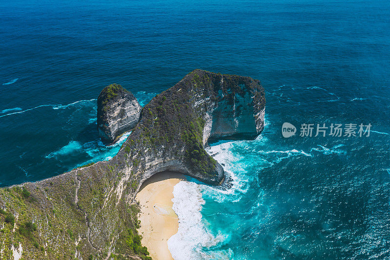 巴厘岛努沙佩尼达岛的曼塔湾或克林金海滩