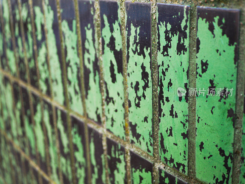 墨绿色瓷砖背景。大的观点。纹理的背景