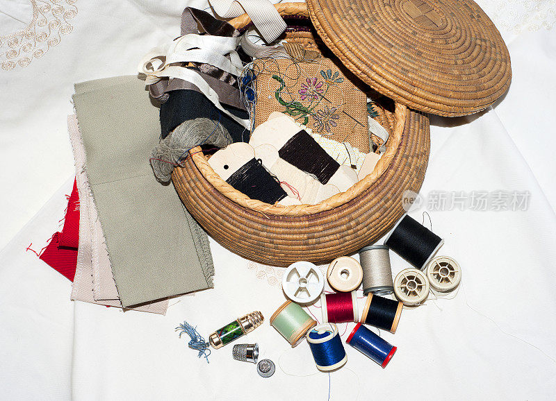 缝纫工作盒用具。特殊工作的专用设备
