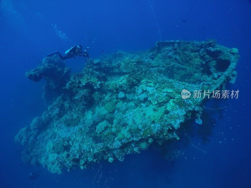 著名的沉船藤川丸在特鲁克泻湖