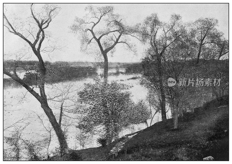 美国古董黑白照片:得梅因河