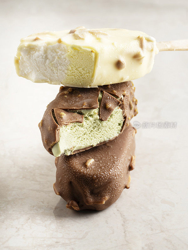 棒状冰淇淋，巧克力雪糕，巧克力冰棍，雪糕