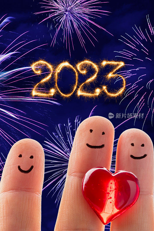 祝你的家人2023年新年快乐!