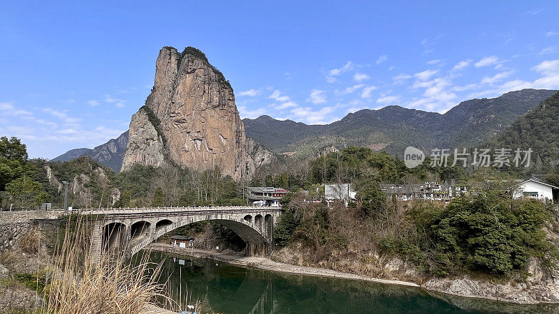 雁荡山，中国浙江省——孤峰