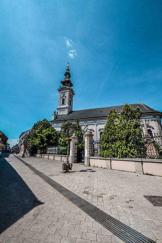 塞尔维亚诺维萨德市中心著名的圣乔治大教堂