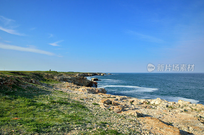 多岩石的海岸