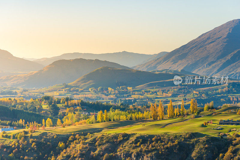 昆斯敦南岛法玛斯的全景