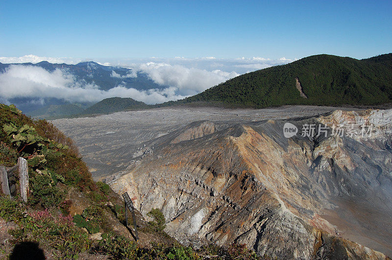 Poas火山口边缘，哥斯达黎加